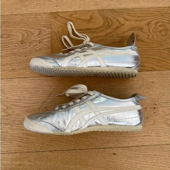 Onitsuka Tiger - Sneaker Shoes in Silver &amp; Beige