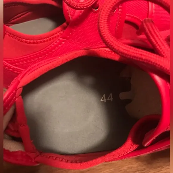 OTZ Low Lace Up Canvas Shoes Red US Size 11