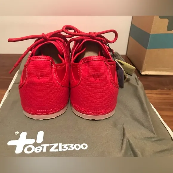 OTZ Low Lace Up Canvas Shoes Red US Size 11