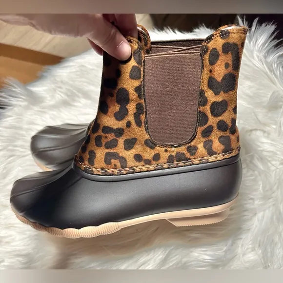 Outwoods Leopard print boots