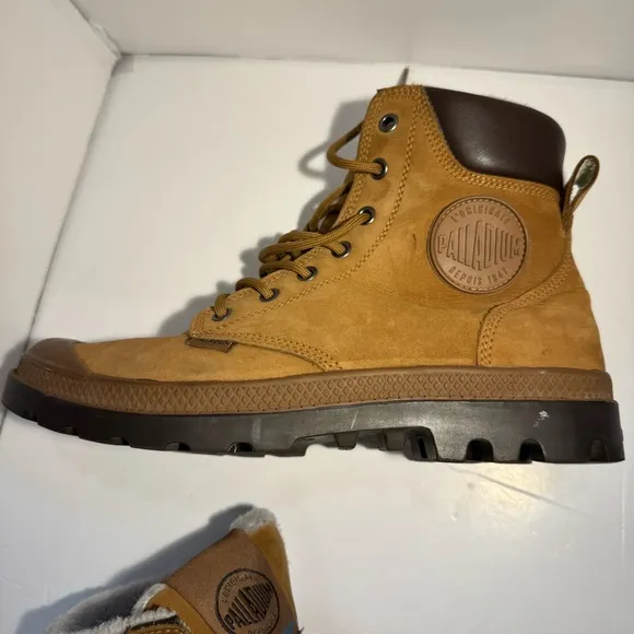 Palladium 72992-697-M Waterproof Boots Men’s 8 Tan Fur Lined Hiking Outdoor