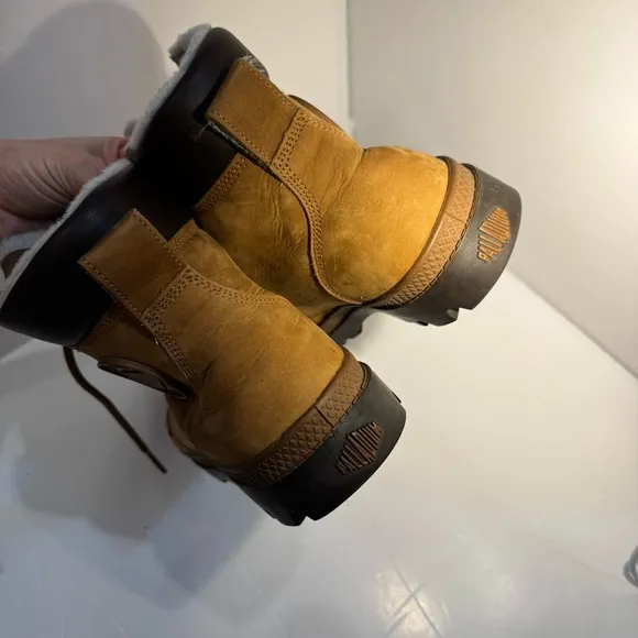 Palladium 72992-697-M Waterproof Boots Men’s 8 Tan Fur Lined Hiking Outdoor