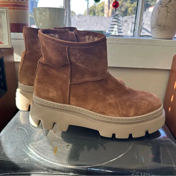 Paul Green Shelly Boots