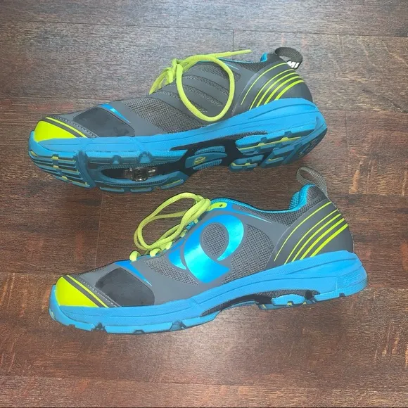 Pearl Izumi Spin Sneakers