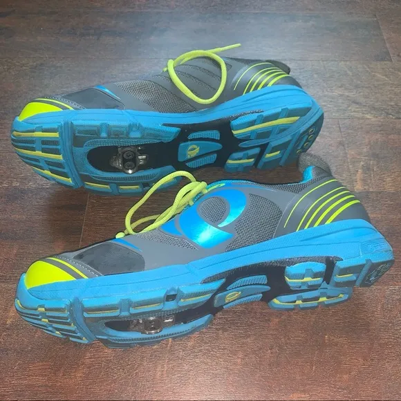 Pearl Izumi Spin Sneakers