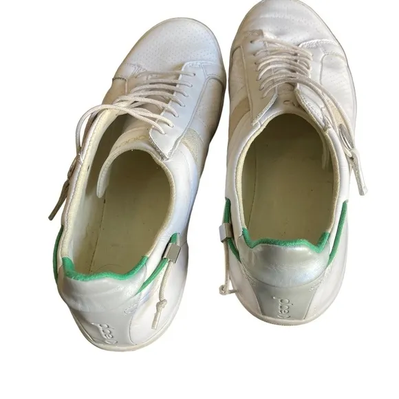 Plae Unisex White Leather Sneakers Shoes Women’s Size 10 Men’s Size 8.5 Used