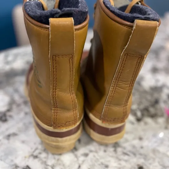 Premium Sorel 🇨🇦 Leather Boots woman’s size 10