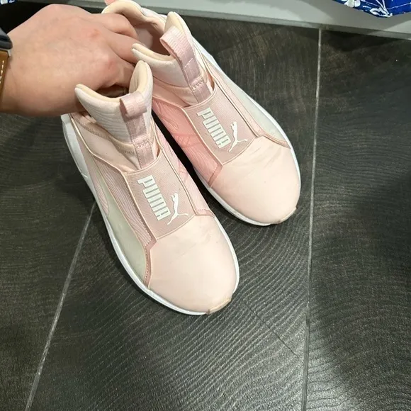 Puma Fierce Muted Women’s Training Shoes Pink 5.5 deadstock Y2KCondition 9/10