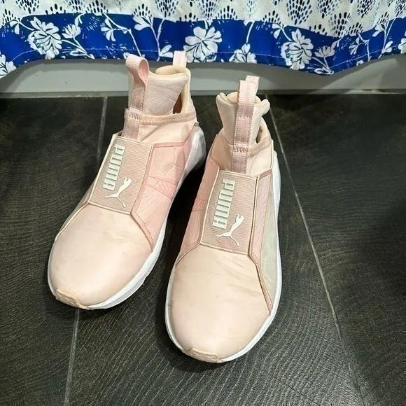 Puma Fierce Muted Women’s Training Shoes Pink 5.5 deadstock Y2KCondition 9/10