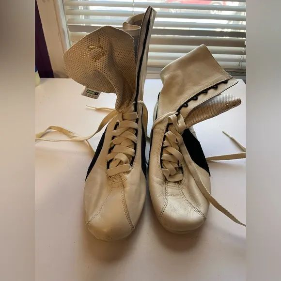 Puma High-Top Boxing Sneakers - White/Black - Size 10 - Retro Style