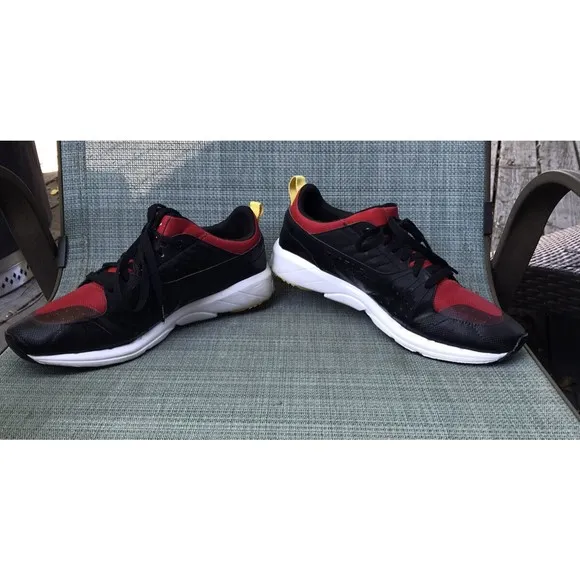 Puma Scuderia Ferrari Pitlane men sneakers 10 eu 43 red Black Shoes
