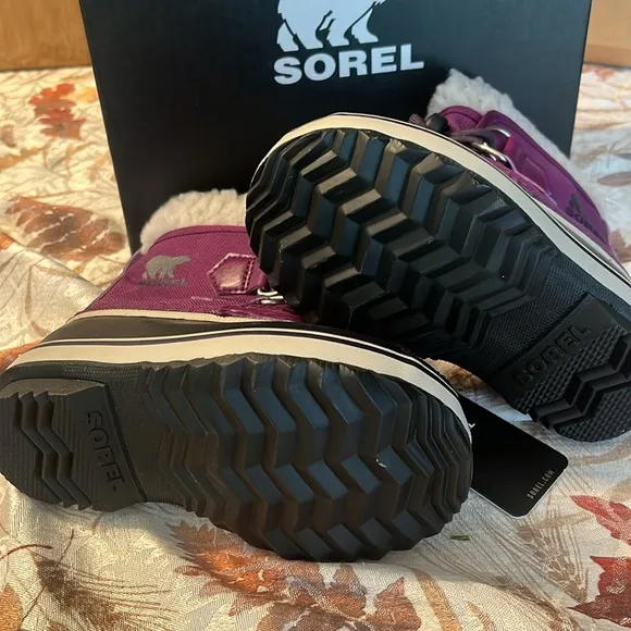 Purple kids winter Sorel boots