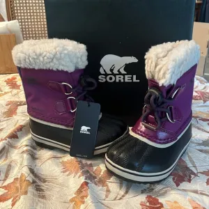 Purple kids winter Sorel boots