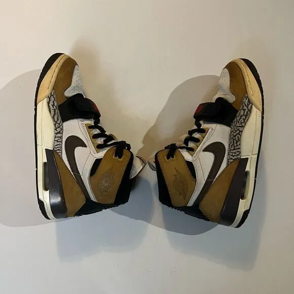 RARE Nike Air Jordan Legacy 312 Mens Rookie Tan