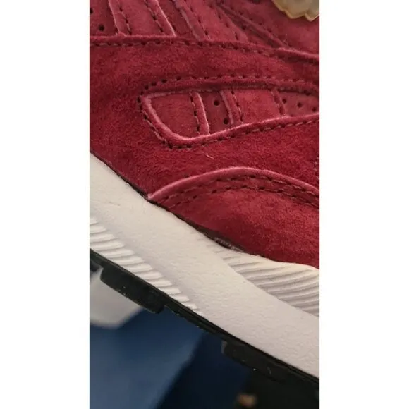 Reebok Ventilator PERF Red Sneakers Running Men Sneakers Defect