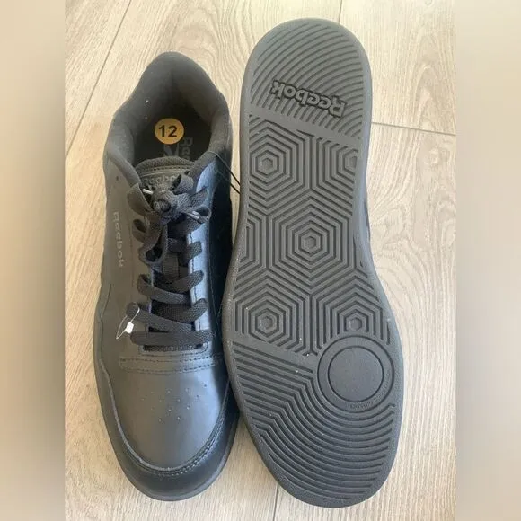 Reebok all black shoes NWOT