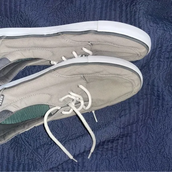 Reef Deckhand 3 Canvas gray shoes, size 10