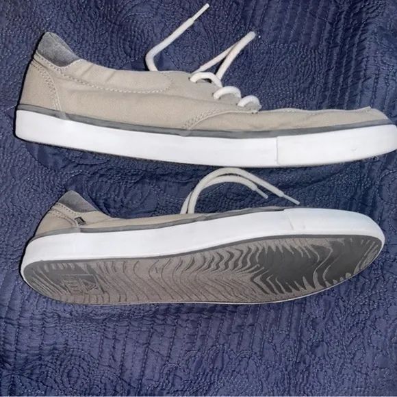 Reef Deckhand 3 Canvas gray shoes, size 10