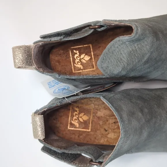 Reef Voyage Breeze Gray Suede Ankle Boots Size 6.5