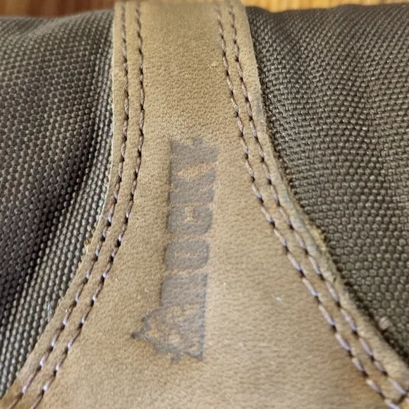 Rocky Boots Waterproof 1000 grams Insulated Size 9.5W