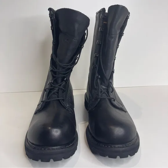 Rocky Mens 10.5 NWT Black Leather Insulated Military Combat Lace Up Vibram Boots