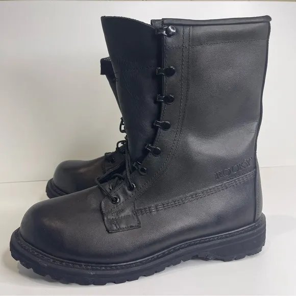 Rocky Mens 10.5 NWT Black Leather Insulated Military Combat Lace Up Vibram Boots
