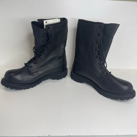 Rocky Mens 10.5 NWT Black Leather Insulated Military Combat Lace Up Vibram Boots