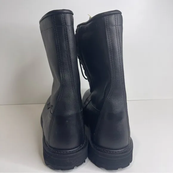 Rocky Mens 10.5 NWT Black Leather Insulated Military Combat Lace Up Vibram Boots