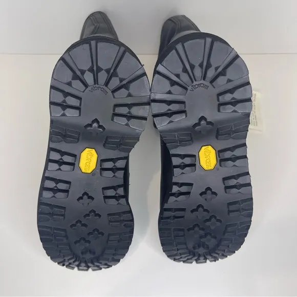 Rocky Mens 10.5 NWT Black Leather Insulated Military Combat Lace Up Vibram Boots
