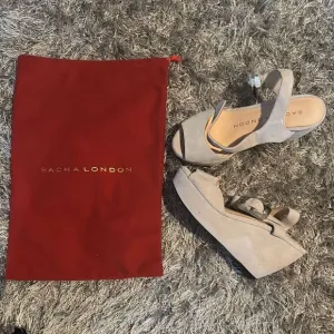 Sacha London Tan Wedge Sandals Stylish Comfort