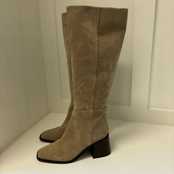 Sam Edelman Wade Stacked Heel Square Toe Knee High Boots Warm Sand Sz 9 M