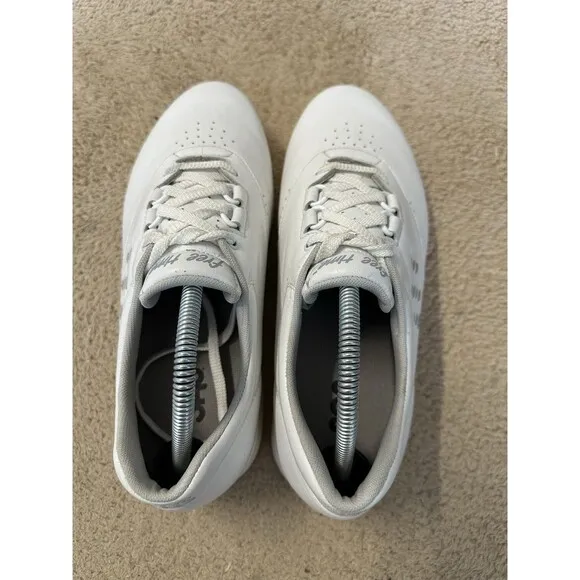 SAS Free Time White Nursing Shoes Sneakers Tri Pad Comfort Women’s Size 9.5 Wide