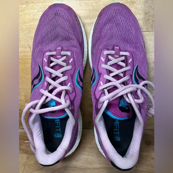 Saucony Triumph 19 Womens Sz 11.5 Running Shoes Sneakers Razzle Blaze S10678-30