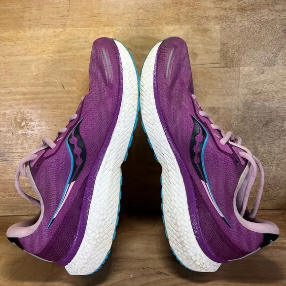 Saucony Triumph 19 Womens Sz 11.5 Running Shoes Sneakers Razzle Blaze S10678-30