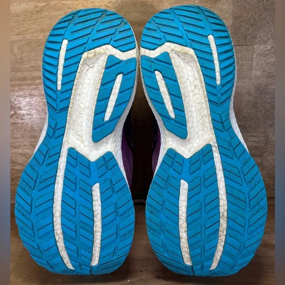 Saucony Triumph 19 Womens Sz 11.5 Running Shoes Sneakers Razzle Blaze S10678-30