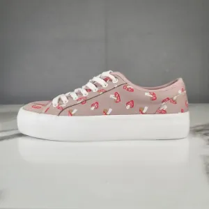 Sincerely Jules Women’s Mushroom Sneakers Size 9 Low Top Shoes
