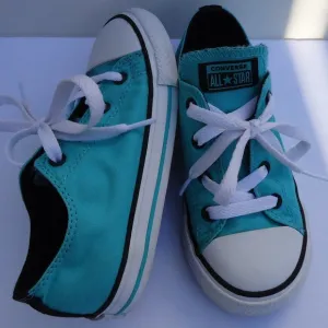 SIZE 10 Infant. Converse All Star Low Top Chucks sneakers shoes.