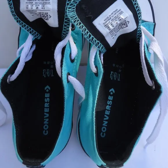 SIZE 10 Infant. Converse All Star Low Top Chucks sneakers shoes.