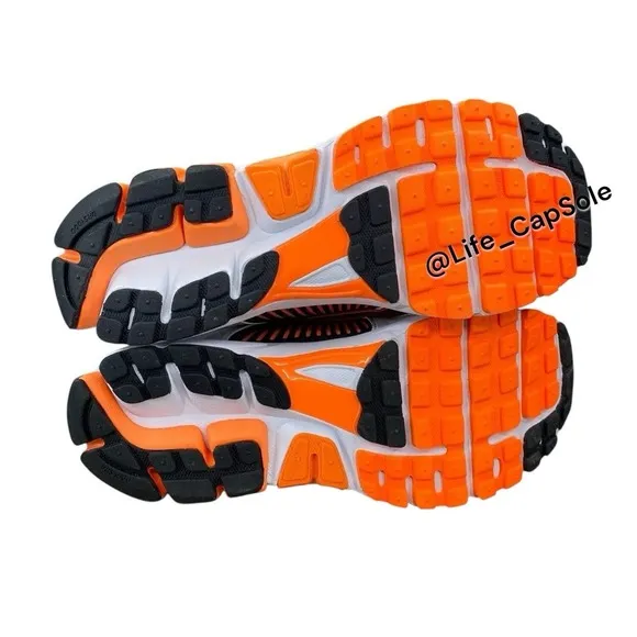 Size 10.5 NIKE Zoom VOMERO 5 FB9149-800 ORANGE BLACK Comfy Shoes Men's New Shoe