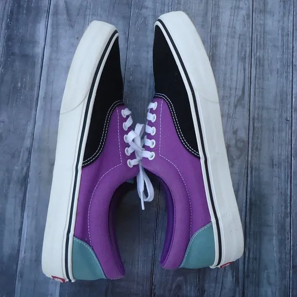 SIZE 11. Era Vans ultracush suede/canvas men's sneakers shoes.