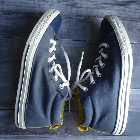 SIZE 5.5. Converse All Stars high top sneakers shoes.