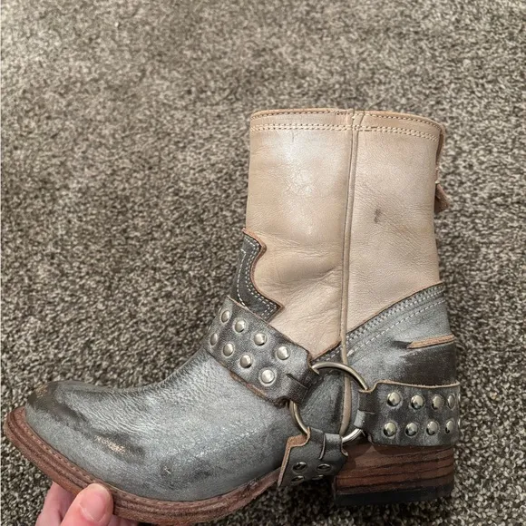 Size 6 freebird Ramones