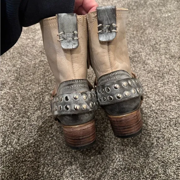 Size 6 freebird Ramones