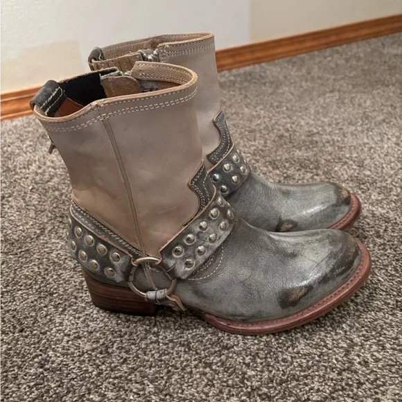 Size 6 freebird Ramones