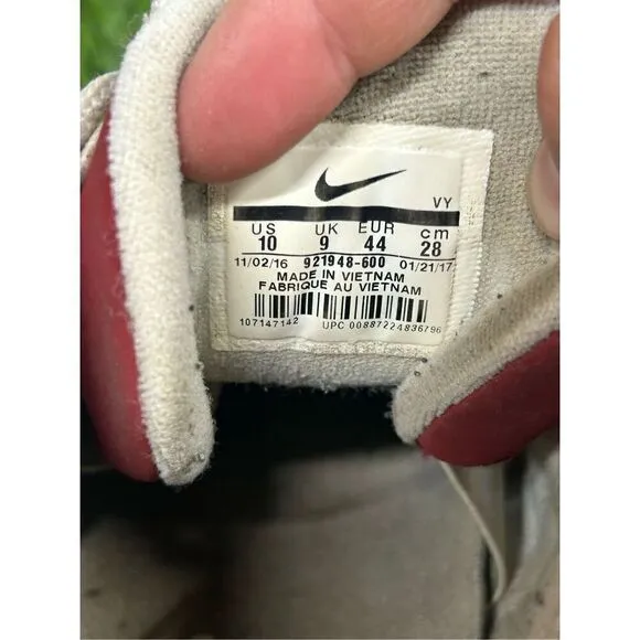 Size 10 - Nike Air More Uptempo Bulls 2017