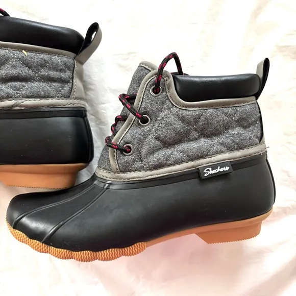Skechers Arch Fit Pond Lil Puddles Boots Black Gray SZ 6 Y NWOT