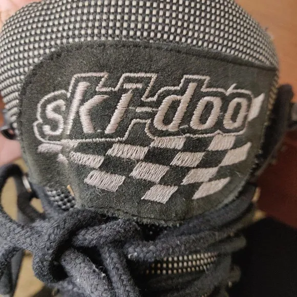 Ski-doo Men's Snow Boots Black Lace Up Size 9 Waterproof.