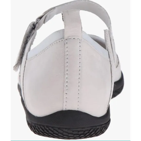 Softwalk Women's Hadley, Light Grey, 7.5 M US