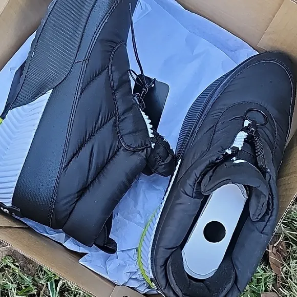 Sorel Black Insulated Waterproof Boots