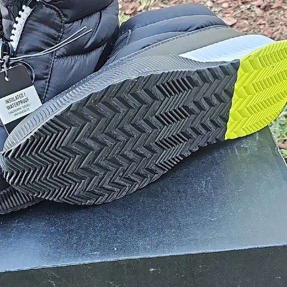 Sorel Black Insulated Waterproof Boots